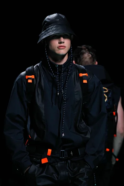 Look 26